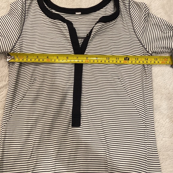 Lululemon Ling Sleeve Top - Picture 6 of 6